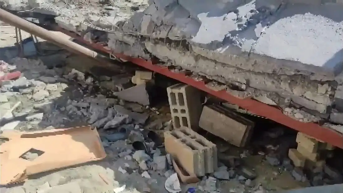 Balkon Çöktü: 3 Ölü, 7 Yaralı