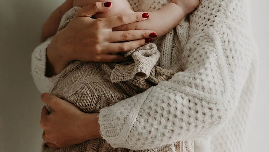 Memurlara Doğum Sonrası Yarı Zamanlı Çalışma Hakkı Resmi Gazete’de: Anne ve Babaya Yeni İmkanlar