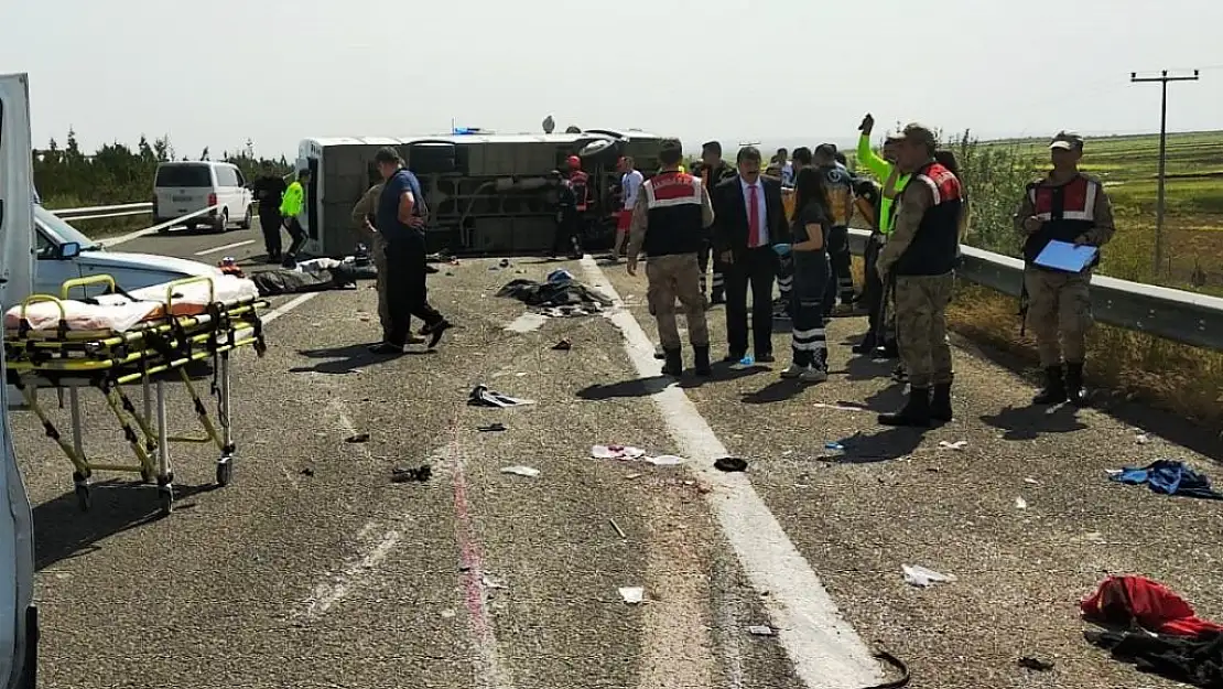 1 MAYIS ETKİNLİKLERİNDE ACI OLAY TRAFİK KAZASINDA 5 ÖLÜ, 14 YARALI