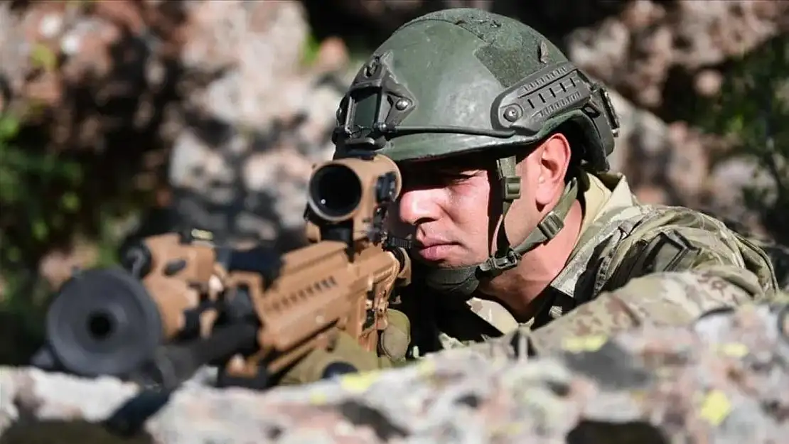 12 PKK'lı Terörist Etkisiz Hale Getirildi