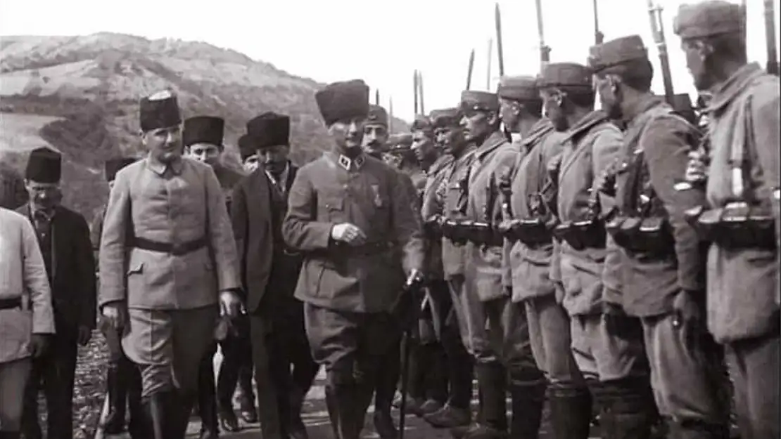 19 Eylül Gaziler Günü Dolayısıyla Şehit ve Gazilerimizi, En Büyük Gazi Mustafa Kemal Paşa'nın Şahsı Manevisinde Tebrik Ediyoruz!
