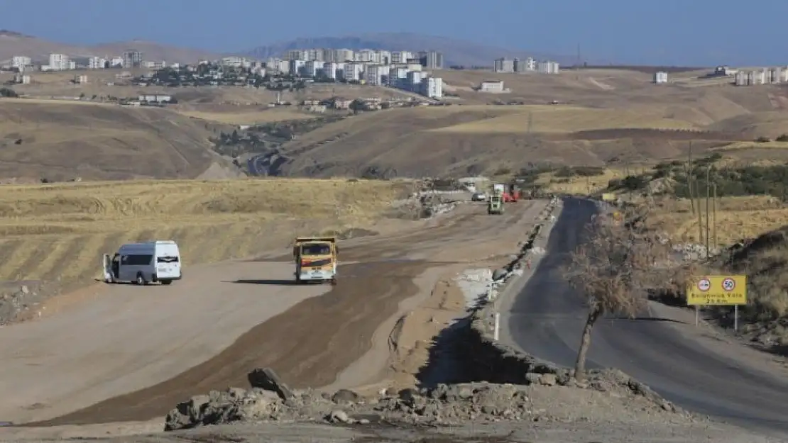 20 Yıldır Tamamlanmayan Siirt-Kurtalan-Batman Yolu 3 Ay İçinde Tamamlanacakmış!