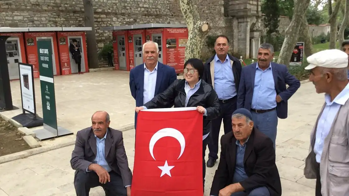 60 YAŞ ÜSTÜ 40 KİŞİLİK KAFİLE KAYABAĞLAR BELDE BELEDİYESİ TARAFINDAN İSTANBUL GEZİSİNE GÖNDERİLDİ