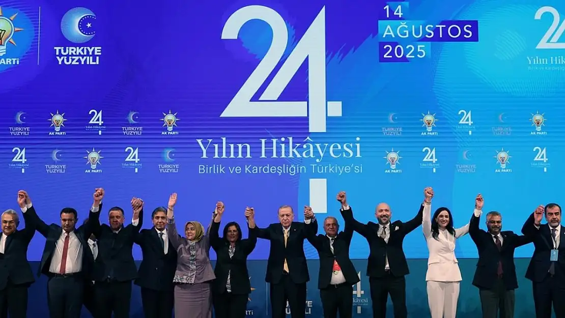 9 Belediye Başkanı AK Parti'ye Katıldı