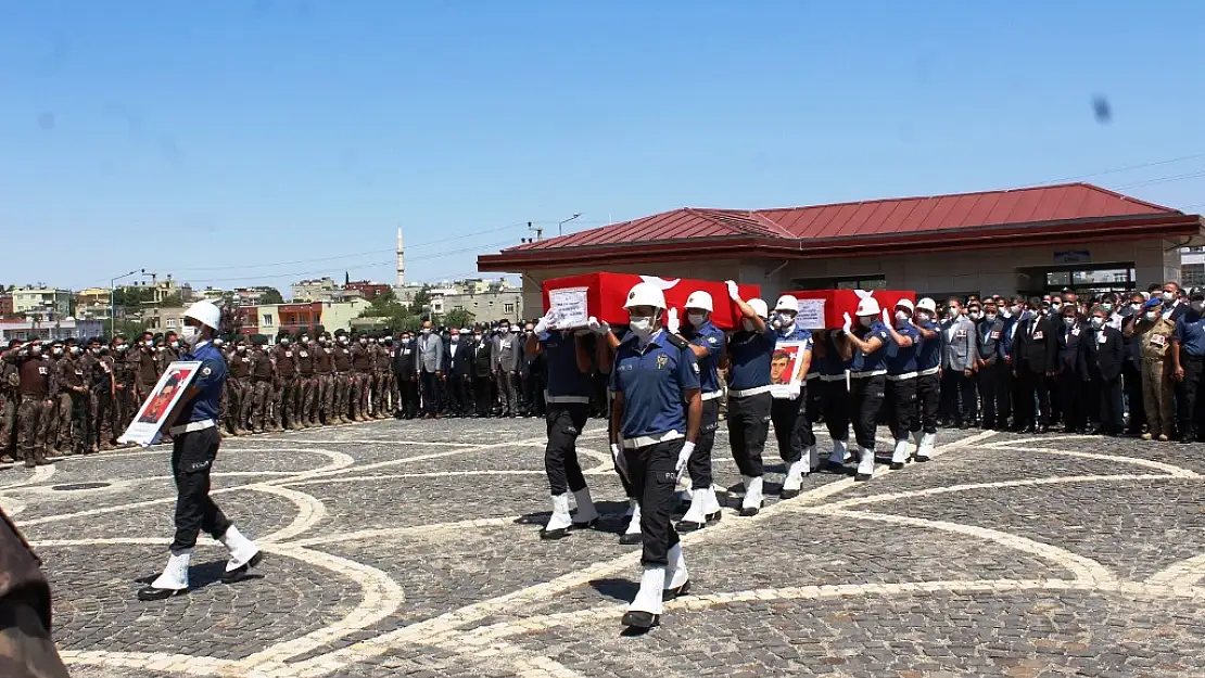 ACI GÜN! 9 ŞEHİDİMİZ VAR! UÇAK DAĞA ÇARPTI, 2'Sİ PİLOT  7 EMNİYET PERSONELİ ŞEHİT DÜŞTÜ PERVARİ DOĞANKÖYDE YÜRÜTÜLEN OPERASYONDA 2 ÖZEL HAREKAT POLİSİ ŞEHİT EDİLDİ