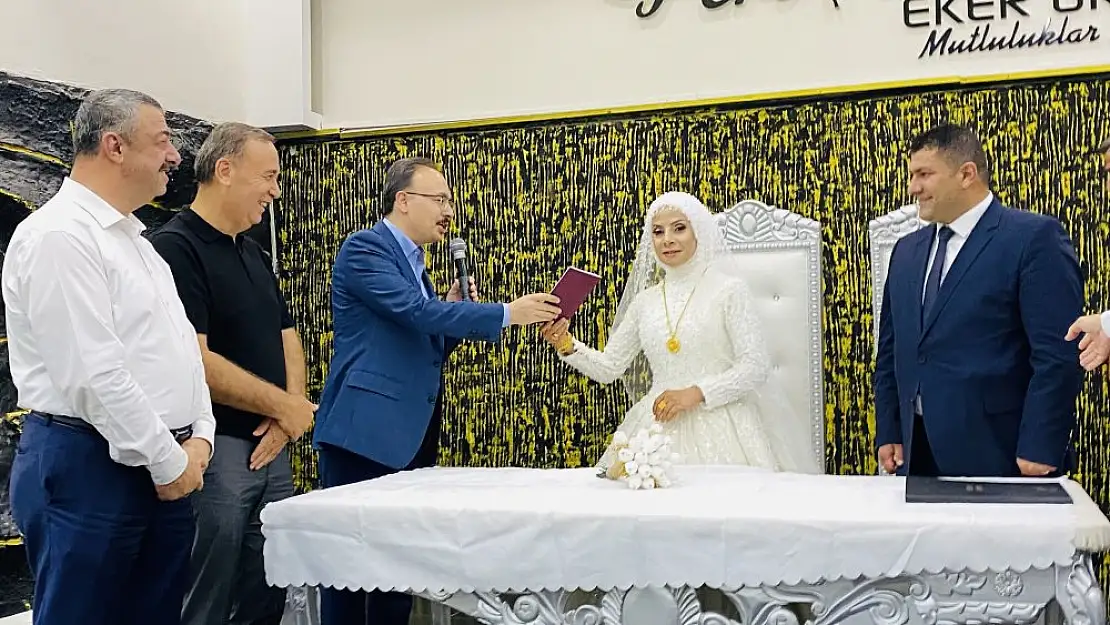 Açıkgöz ve Mersin Ailelerinin Mutlu Günü