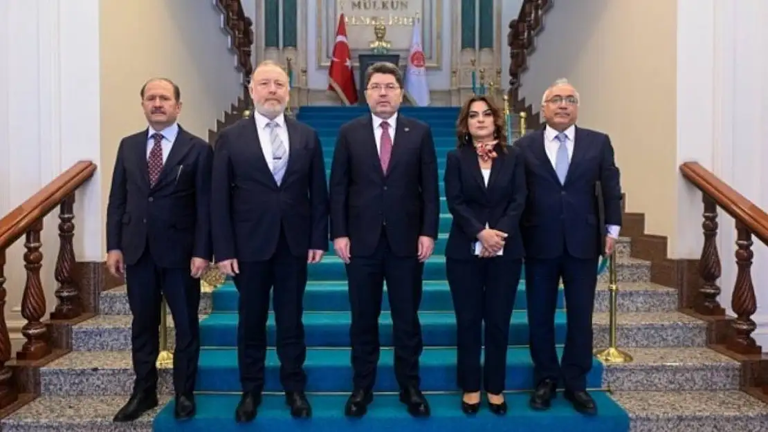 Adalet Bakanı Tunç, DEM Parti Heyeti ile Görüşecek