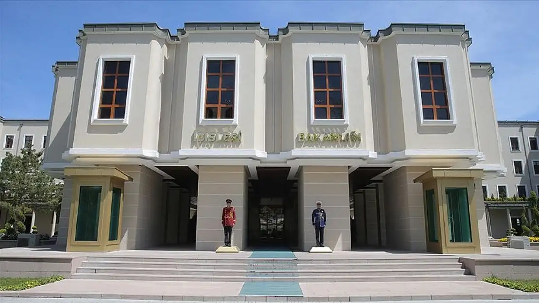 Adana Büyükşehir Belediye Zeydan Karalar ve Büyükçekmece Belediye Başkan Vekili Ahmet Şahin Görevden Uzaklaştırıldı