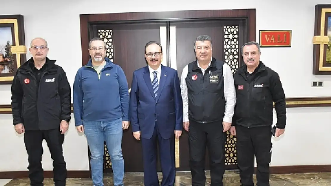AFAD Heyeti, Dr. Kemal Kızılkaya'yı Ziyaret Etti