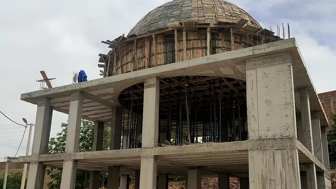 Afet Evleri Camii İnşaatı Yarım Kaldı!