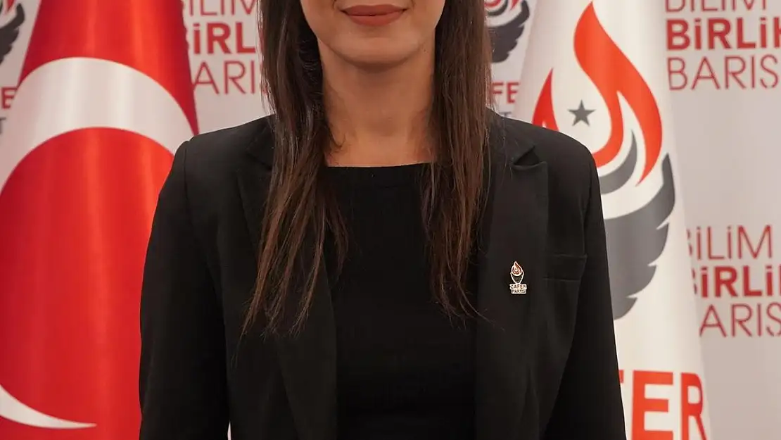 AHMET DAVUTOĞLU, PROF. DR. ÜMİT ÖZDAĞ'A YÖNELİK SARFETTİĞİ 'MOSSAD AJANI' İFADELERİNİ MAHKEMEDE İNKAR ETTİ