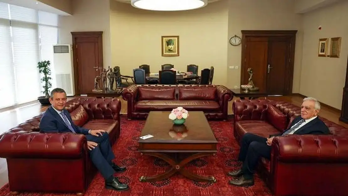 Ahmet Türk'ten CHP lideri Özel'e Ziyaret