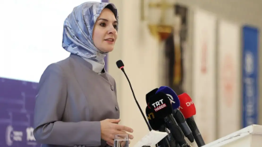 Aile ve Sosyal Hizmetler Bakanlığının 'Dijital Dünyada Çocuk Çalıştayı'nın Raporu Tamamlandı