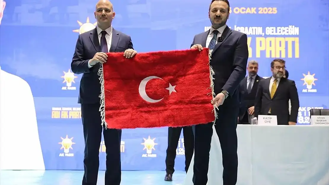 AK Parti'li İleri Siirt İl Kongresi'nde Konuştu