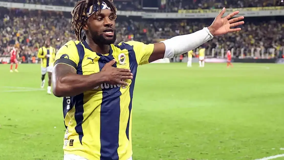 Allan Saint-Maximin, yeni takımına imzayı atıyor