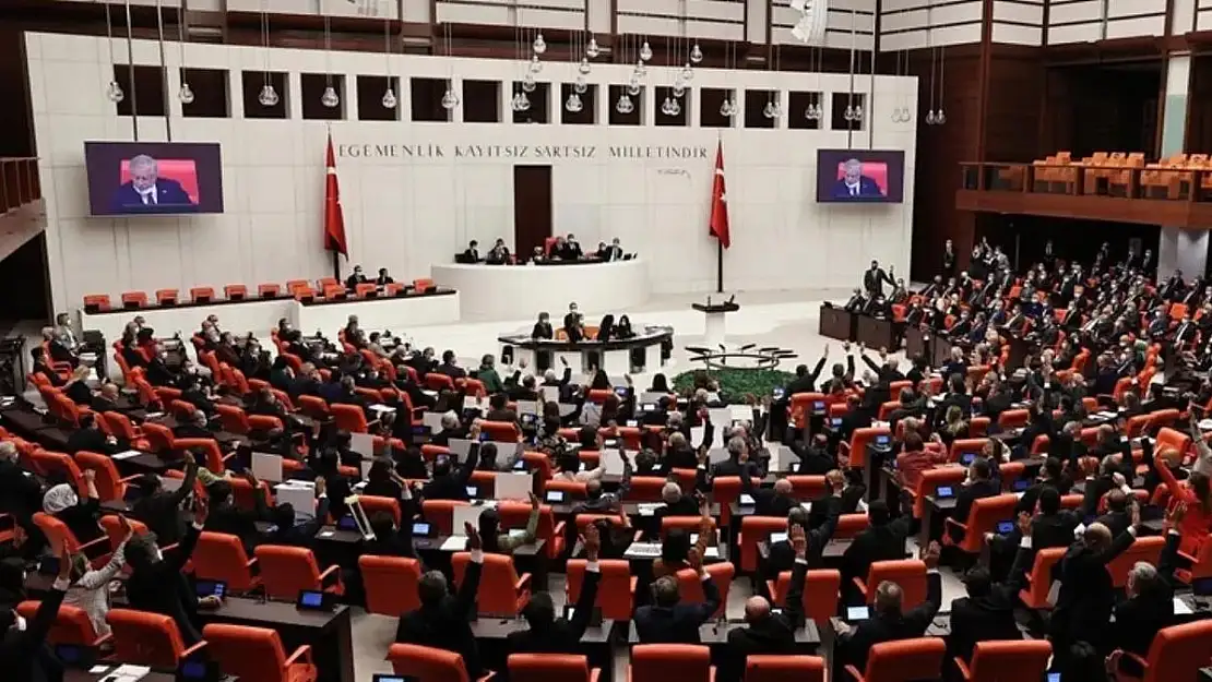 Anayasa Mahkemesi ve Yargıtay Krizi İçin TBMM Genel Kurulu 9 Ocak'ta Olağanüstü Toplanacak