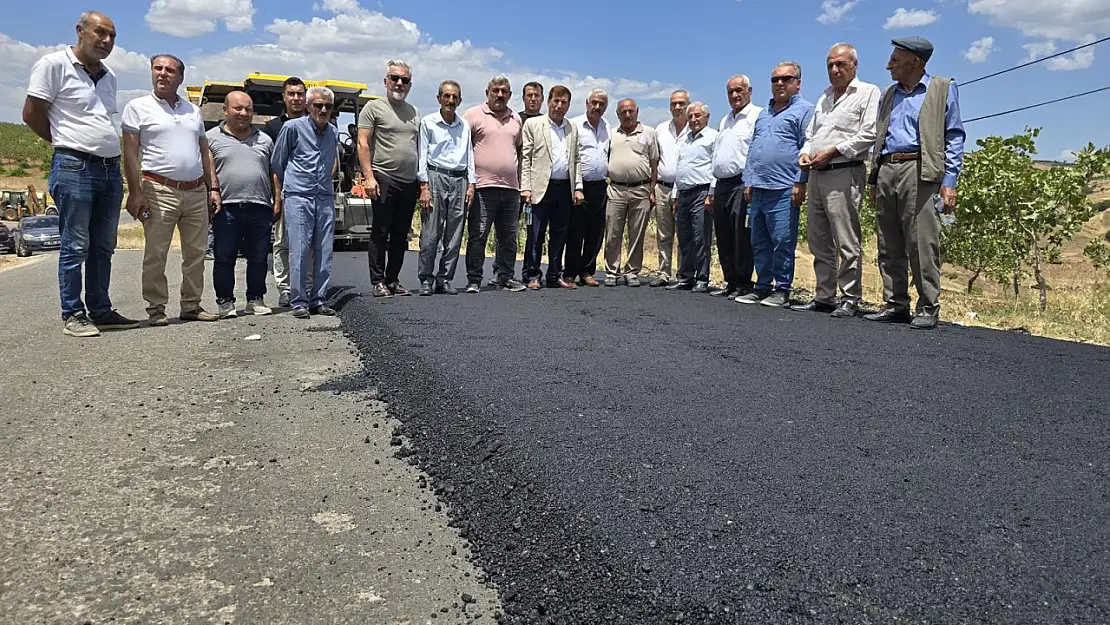 Atabağı-Bölüktepe Yolu 30 Yıl Sonra İlk Kez Sıcak Asfalta Kavuştu