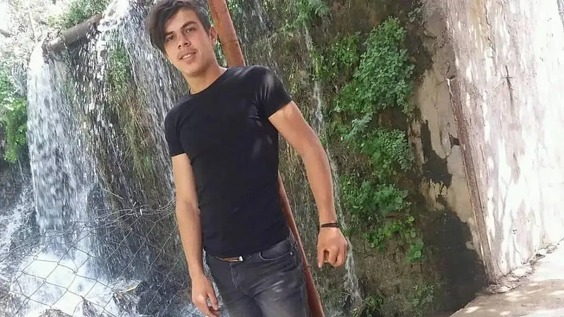 Ayının saldırdığı Genç Çoban Köpekleri Sayesinde Kurtuldu