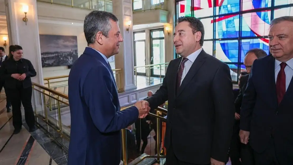 Babacan'dan İBB'ye Geçmiş Olsun Ziyareti