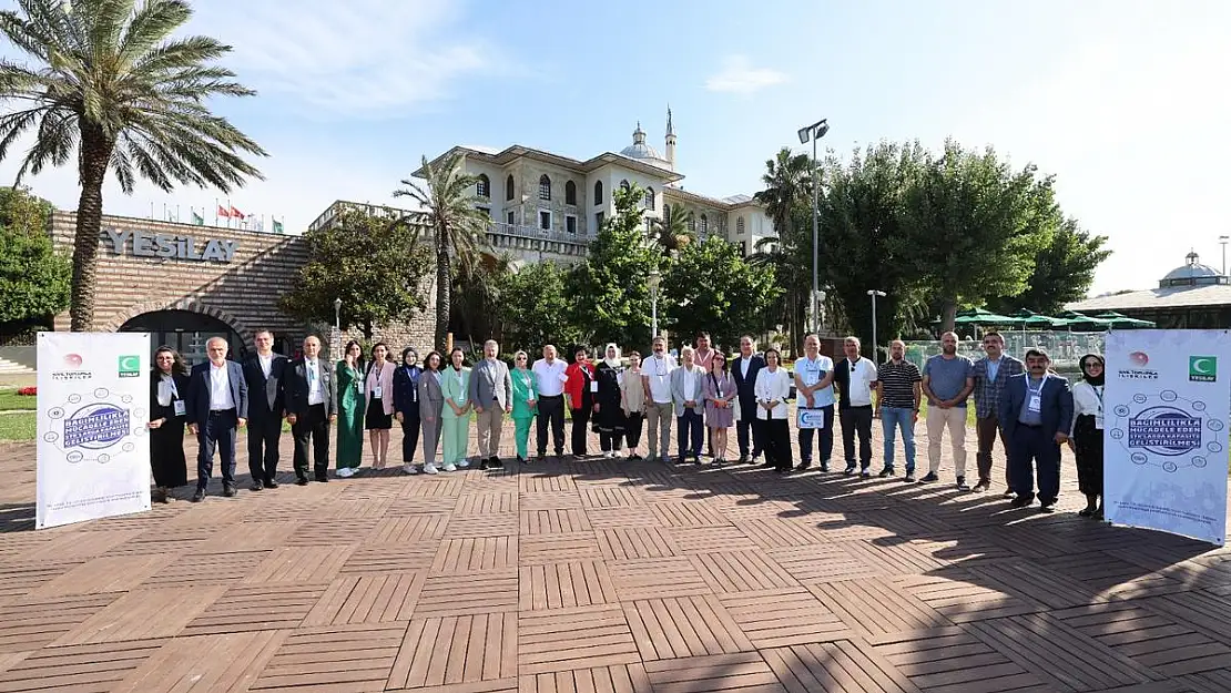 BAĞIMLILIKLA MÜCADELEYE GÖNÜL VEREN STK'LAR 'ETKİN VE GÜÇLÜ' İŞ BİRLİĞİ İÇİN BULUŞTU