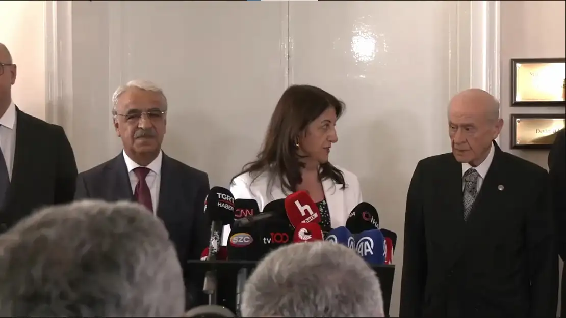 Bahçeli'den DEM Heyetine Kabul: 'Terörsüz Türkiye' İçin Temaslar Sürüyor