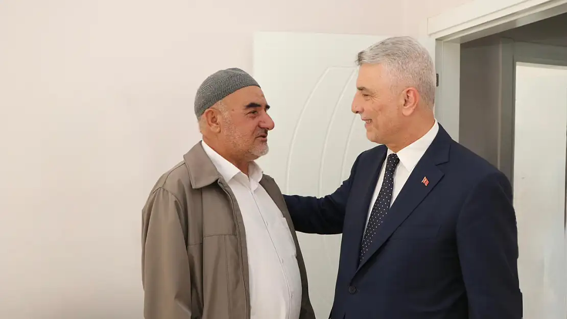 Bakan Ömer Bolat, Siirt'te Şehit Ailesini Ziyaret Etti