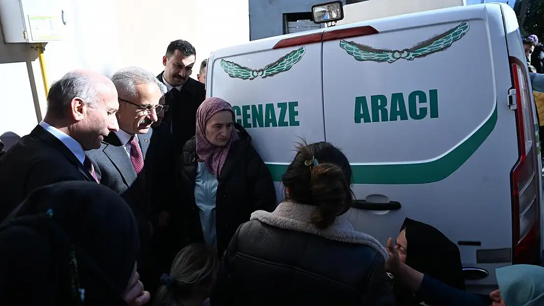 Bakan Uraloğlu, Hayatını Kaybeden PTT Çalışanları İçin Rize'de