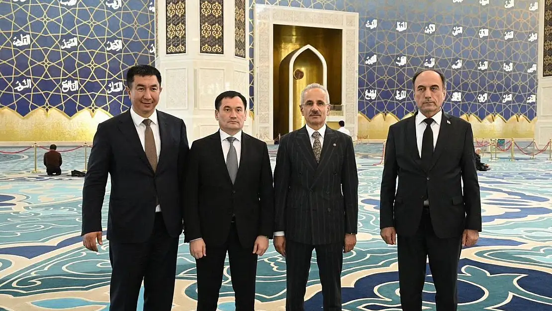Bakan Uraloğlu Kazakistan'da