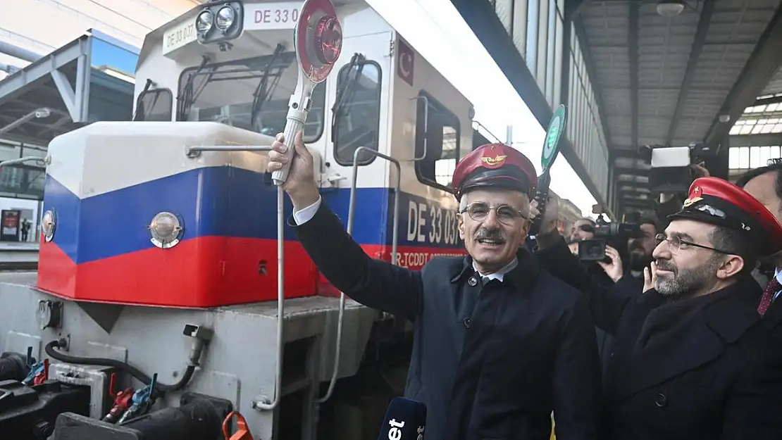 Bakan Uraloğlu, Turistik Doğu Ekspresini İlk Seferine Uğurladı