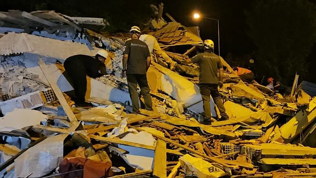 Balıkesir'deki 6,1'lik Depremin Ardından 237 Artçı Sarsıntı Kaydedildi