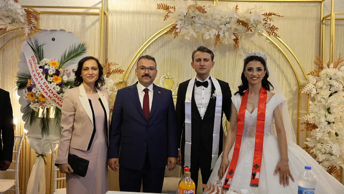 Baykan Kaymakamı Fatih Özcan, Dünya Evine Girdi