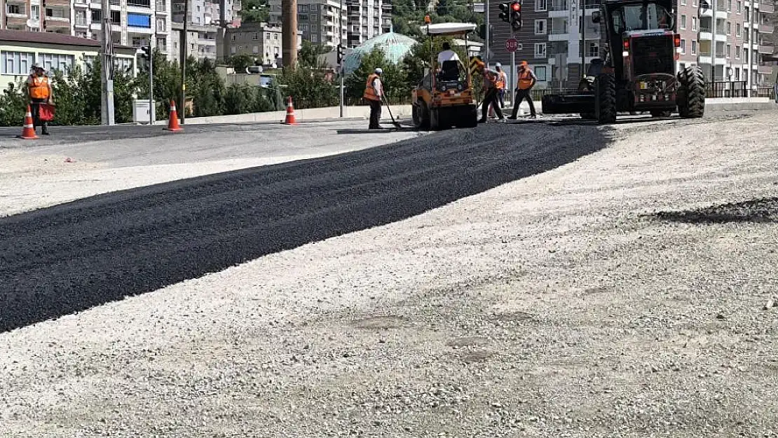 Baykan Sarı Tepesinde Parke Yenileme Çalışmaları