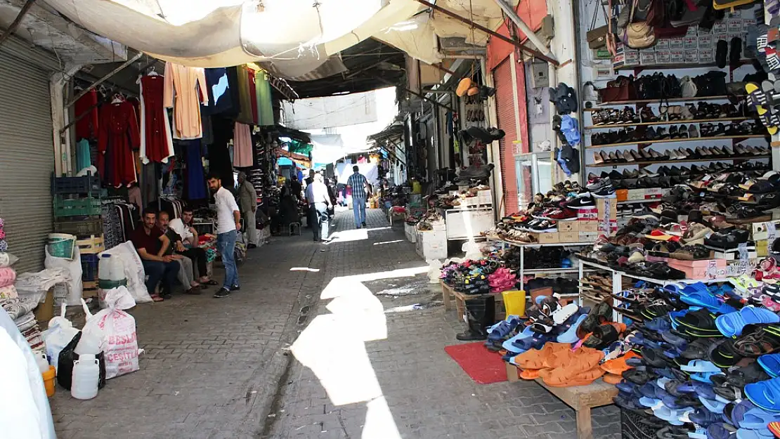 BAYRAM HAFTASINDA, PİYASADA YAPRAK KIMILDAMIYOR!