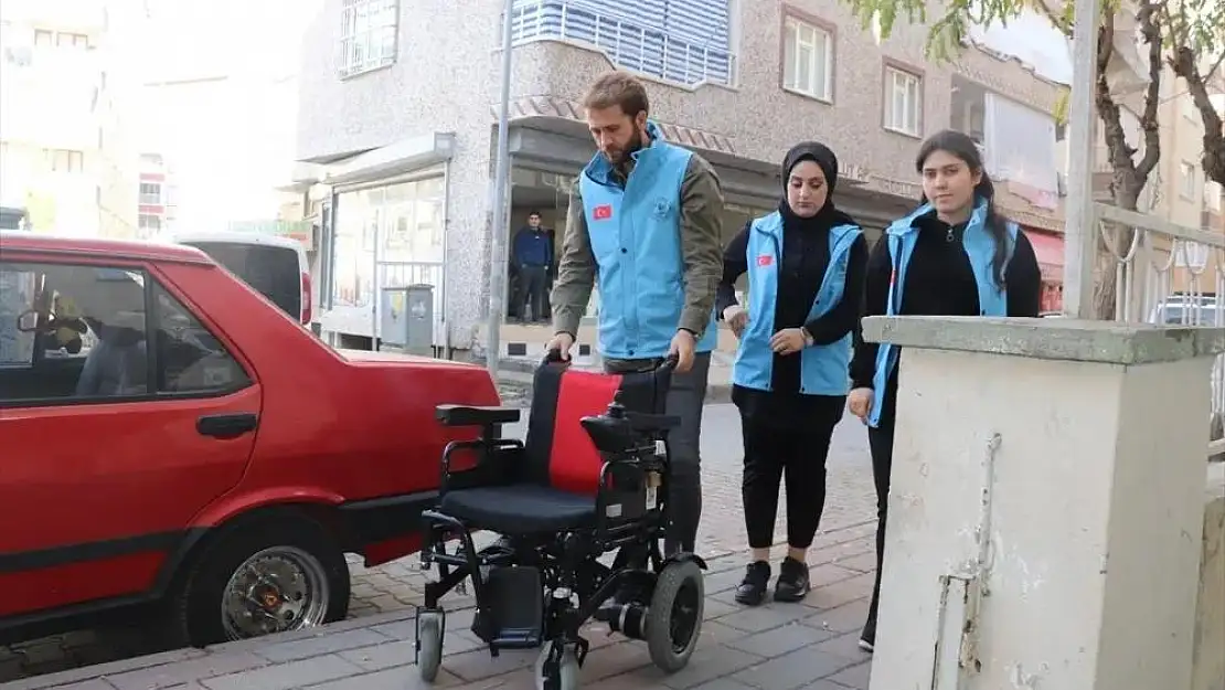 Belediyeden, Bedensel Engellilere Akülü Sandalye Desteği