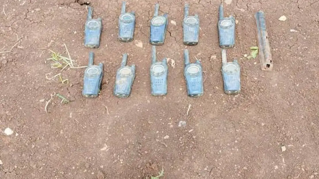 Bölücü Terör Örgütüne Ait El Telsizleri ve Patlama Düzenekleri Ele Geçirildi