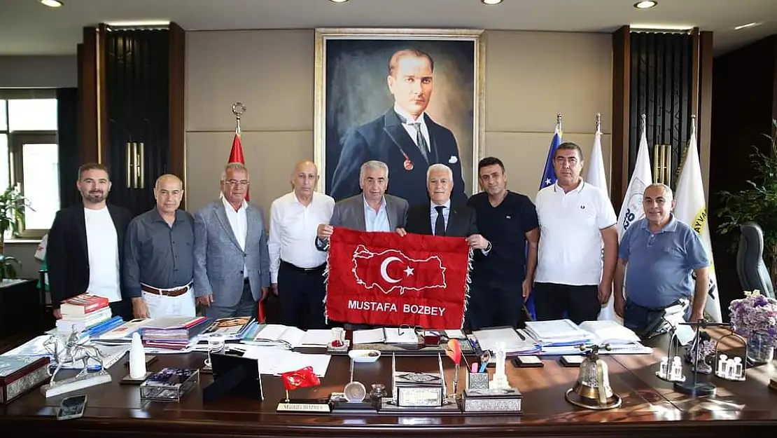 Bursa Siirtliler Derneğinden Başkan Bozbey'e Ziyaret