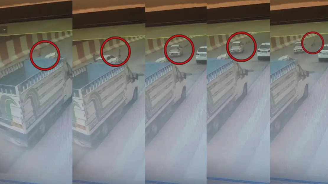 Caddenin Ortasında Oyun Oynayan Çocuğa Otomobil Çarptı!