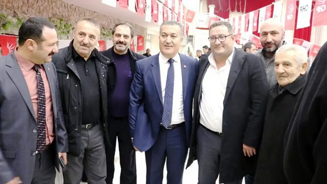 CHP 37. OLAĞAN KONGRESİ YAPILDI YENİ DÖNEMDE DE BAŞKAN NEVAF BİLEK