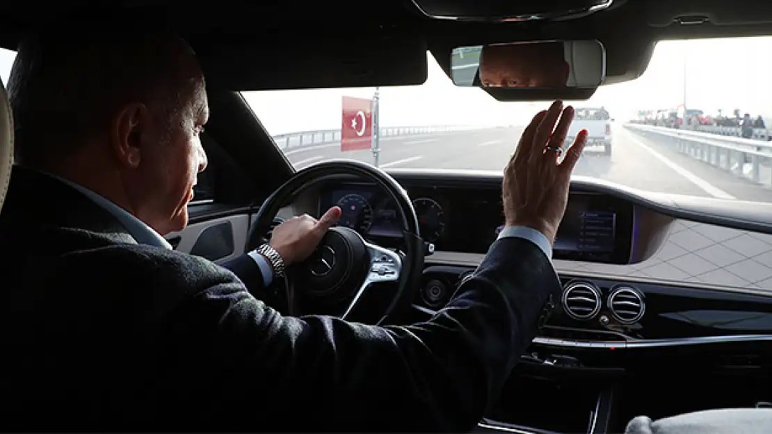 Cumhurbaşkanı Erdoğan, Kuzey Marmara Otoyolu Kınalı-Odayeri Kesiminde test sürüşü gerçekleştirdi