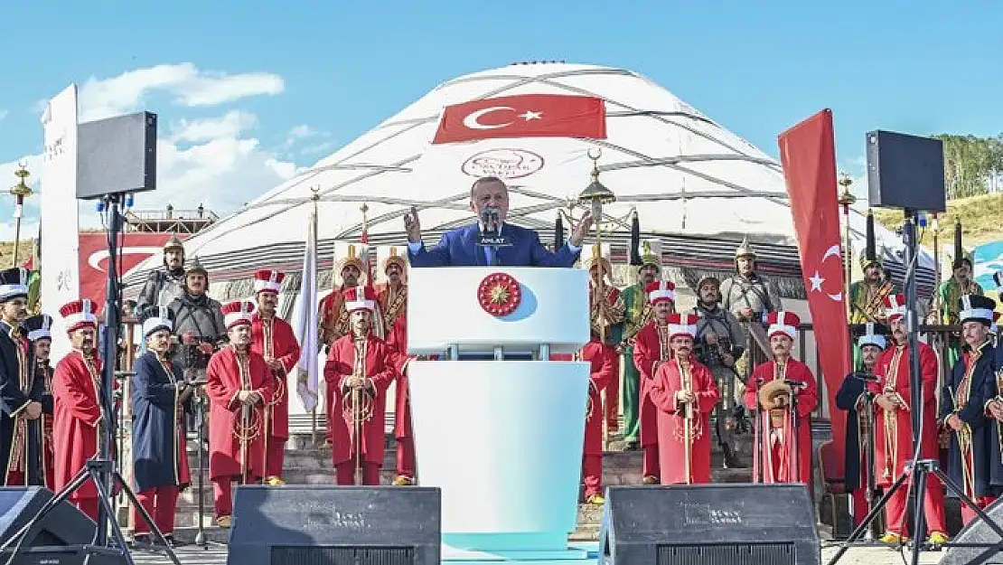 Cumhurbaşkanı Erdoğan: Türk Milletinin Şanlı Tarihini Öğrenmek İsteyenler Malazgirt'i Ziyaret Etsin