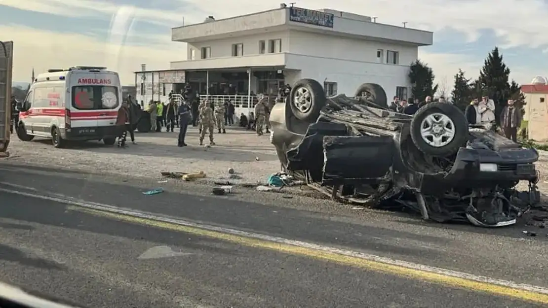 Cumhurbaşkanı Erdoğan'ın Koruma Ekibi, Şırnak'ta Kaza Geçirdi: 1 Polis Memuru Şehit Oldu, 2'si Polis 3 Kişi Yaralı