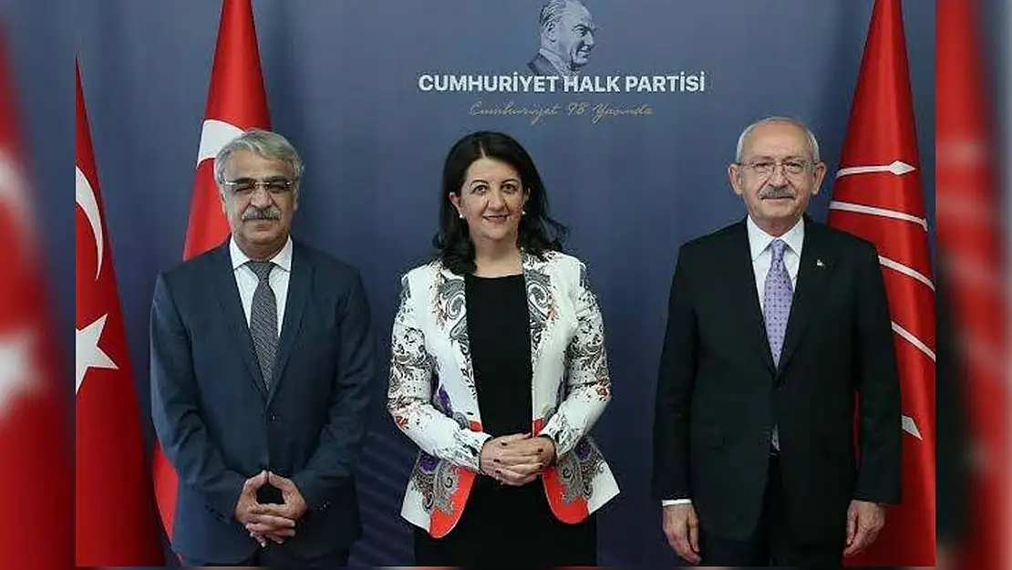 Cumhurbaşkanlığı 2. Tur Seçimine 2 Gün Kala  'Erdoğan Bizim İçin Seçenek Değil,  Sandığı Eksiksiz Gideceğiz' Diyen  HDP, Tavrını Kılıçdaroğlun'dan Yana Koydu