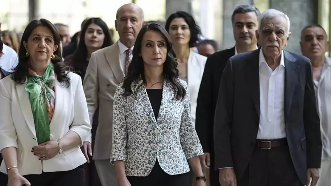DEM Parti Kongreye Hazırlanıyor: İsim ve Logo Değişikliği Gündemde
