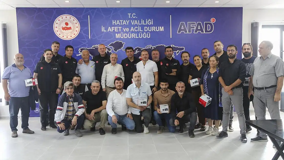 Deprem Bölgesindeki Basın Kuruluşlarına Teknik Ekipman Desteği