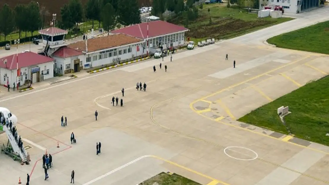 Düzgün Çalışmayan Havalimanında Terminal Yenileme Çalışmaları!