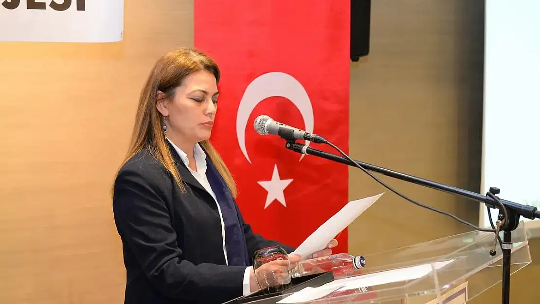 Ebru Öztürk'ün Kaleminden: Dilin Önemi