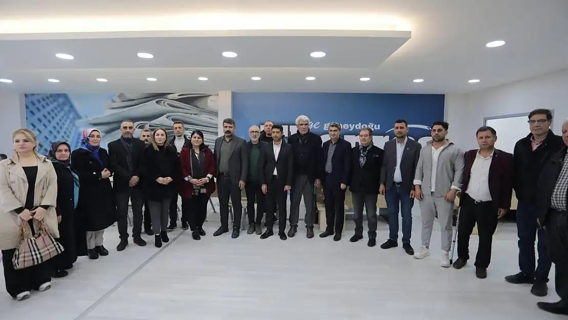 Ekmen: 'Bu Seçimin Sürprizini DEVA Partisi Yapacak'