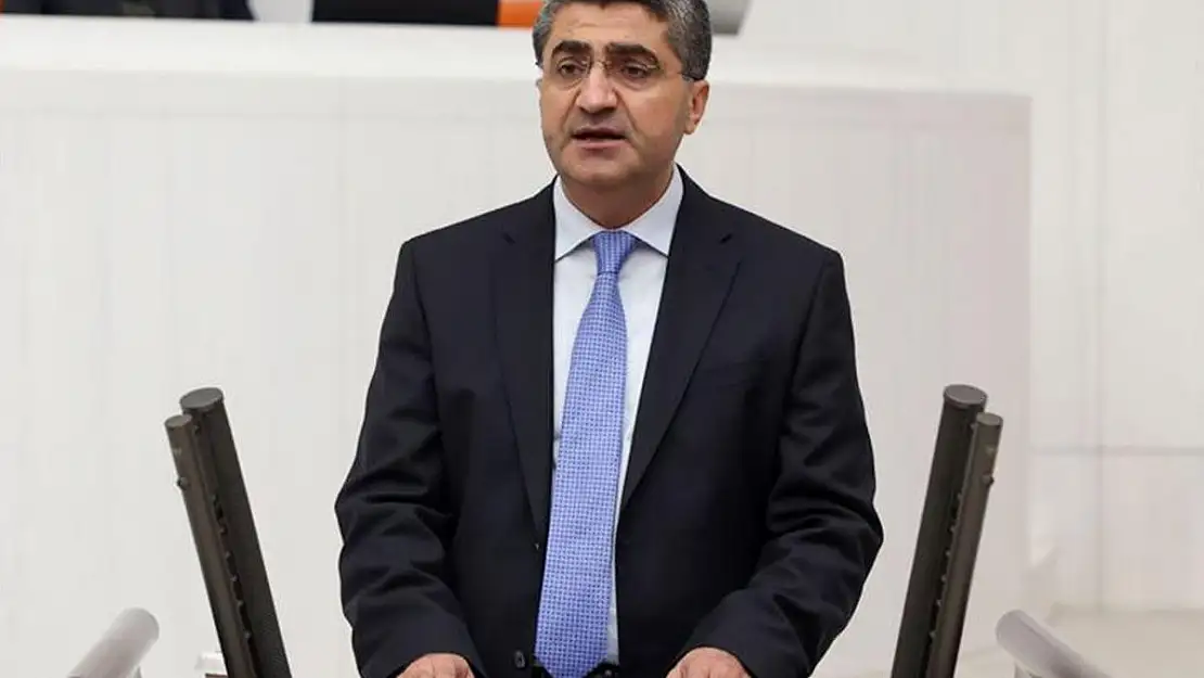 Ekmen: Hukuk Eğitimi Sos Veriyor