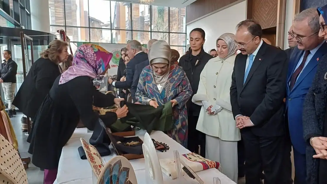 Emine Erdoğan, İstanbul'da Siirtli Kadınlarla Bir Araya Geldi