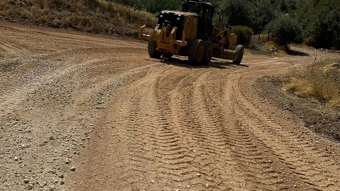 Eruh'ta Bapire Sofi Türbesi Yoluna Asfalt Dokunuşu